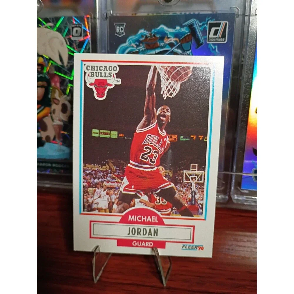 1990-91 Fleer - Michael Jordan #26 No Black Line Above Biographical Information